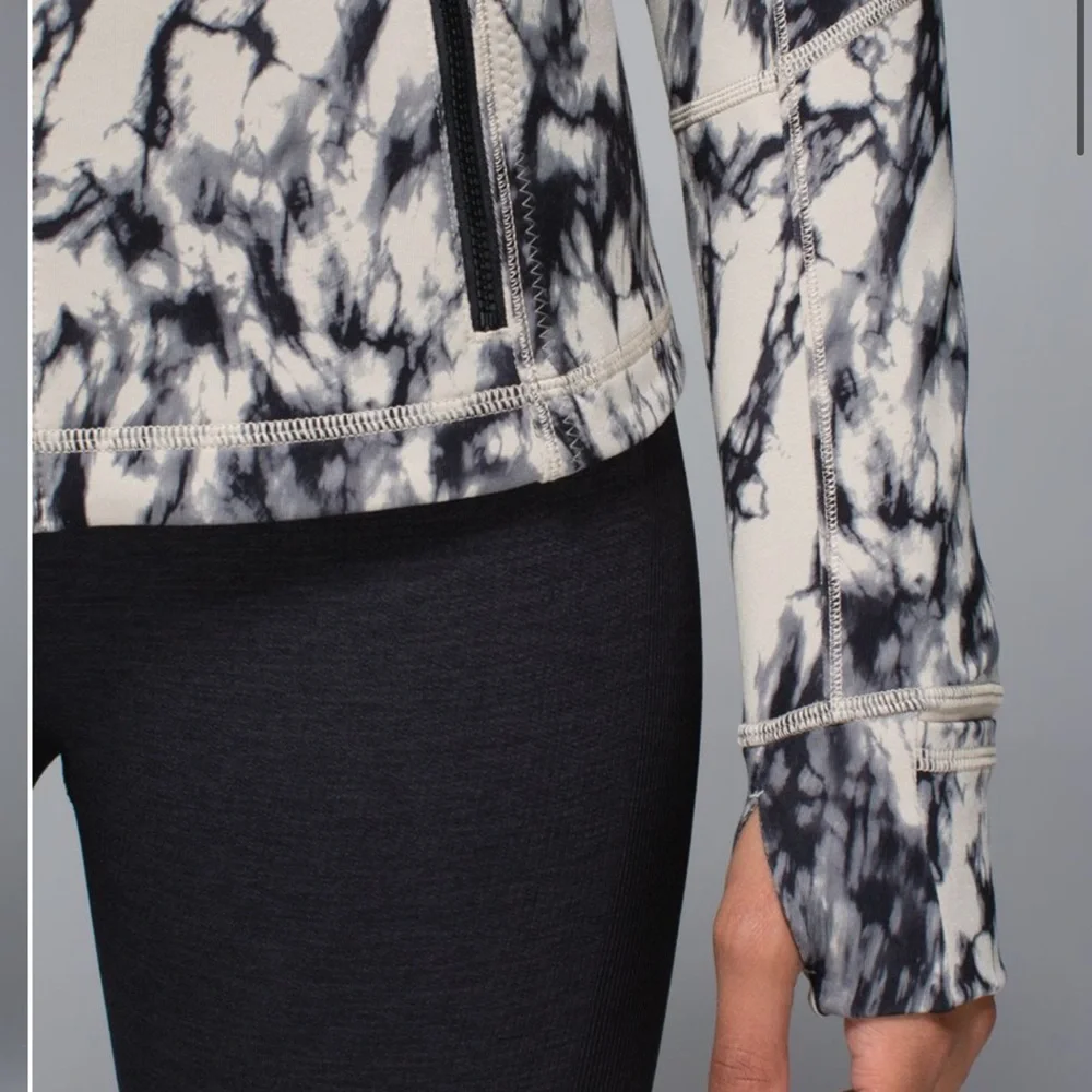 lululemon athletica Black and White Jacket - Picture 3 of 13